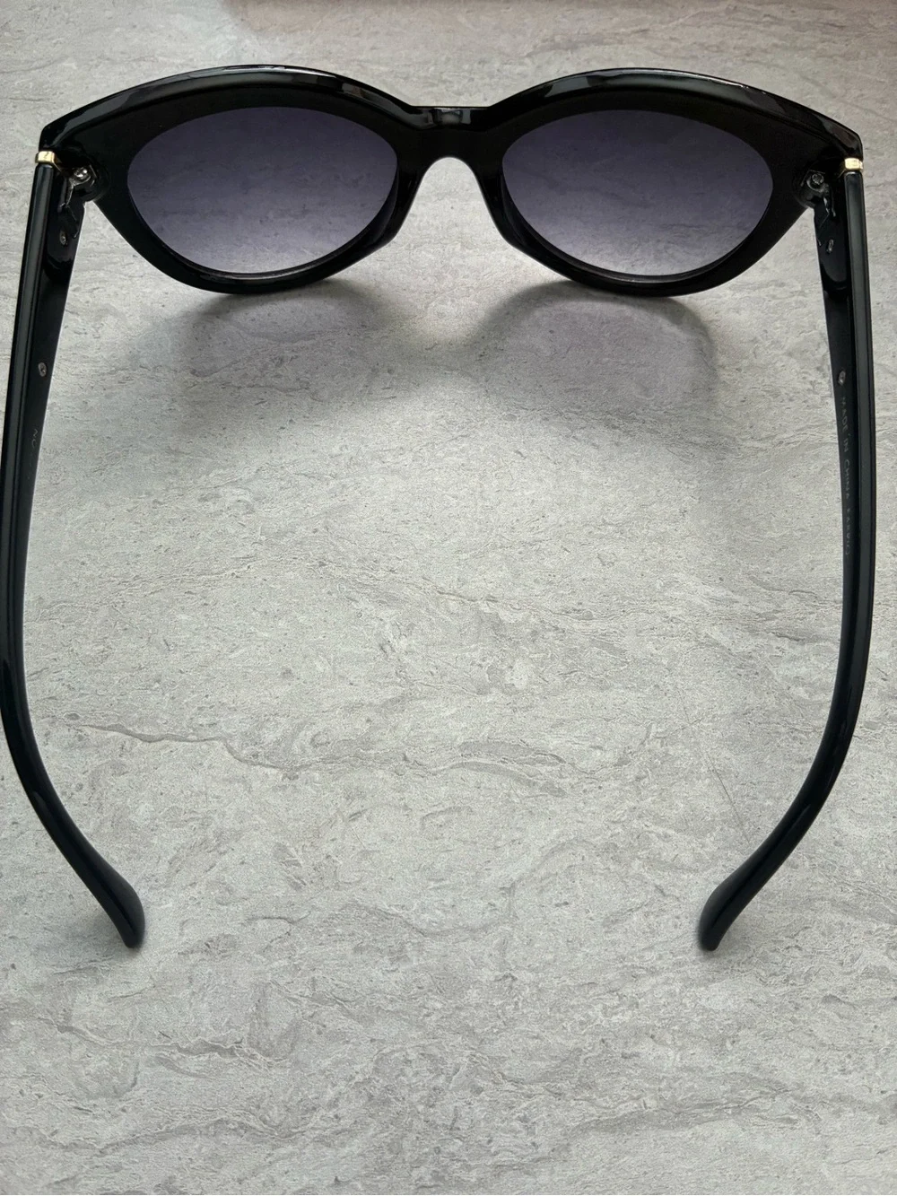 Black Oversized Women's Sunglasses